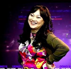 Жүжигчин Одончимэг дүү нөхрөө “Миний хүү” гэж дууддаг